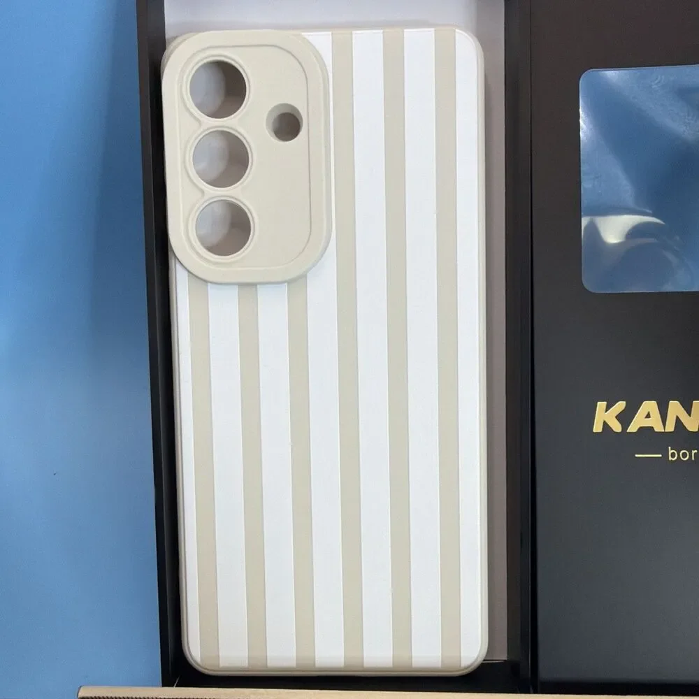 Minimalist Vertical Striped Phone Case For Samsung Galaxy, S26 Ultra Cream/wht